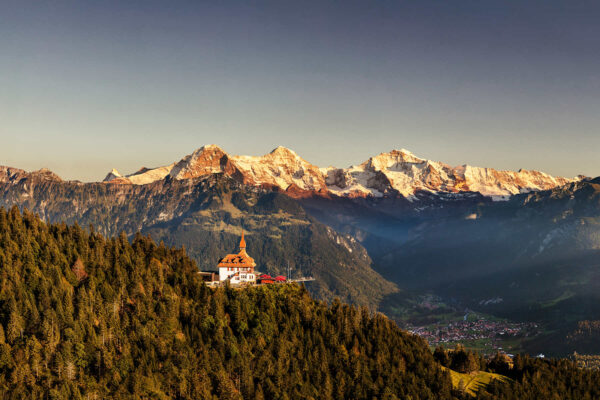 Mirante do Harder Kulm com vista dos lagos de Thun e Brienz